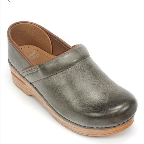 dansko professional mule